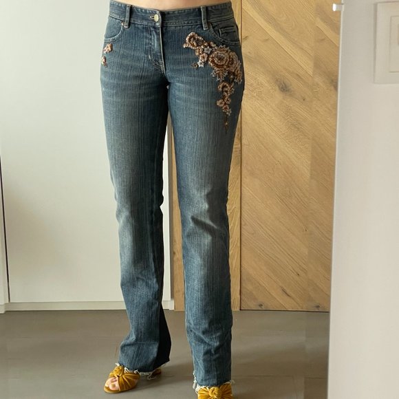 Straight from Y2K-- The PERFECT embellished low rise jeans!Elie Tahari, 0